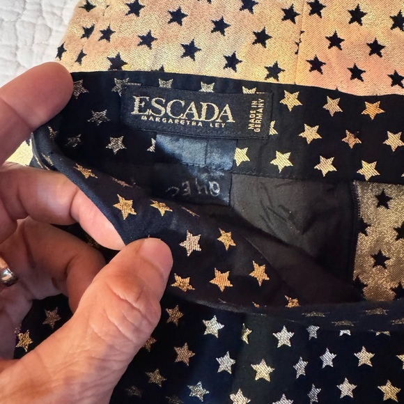 Escada Gold and Black Star Pattern Dress - Picture 9 of 17